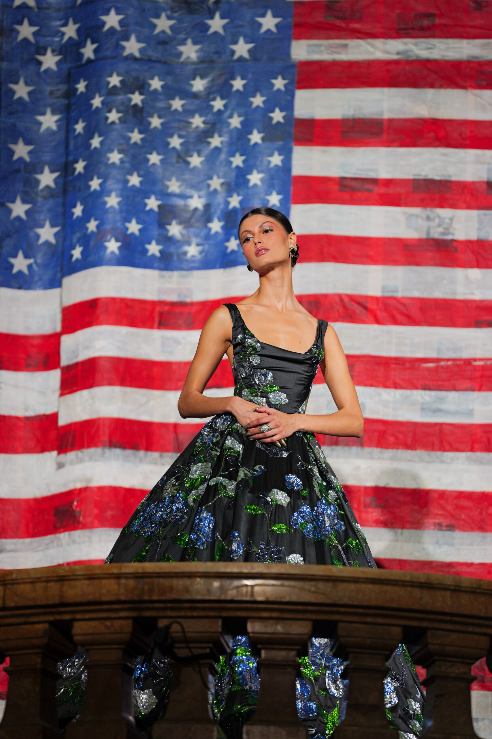 Alice + Olivia Celebrates the American Woman at New York Fashion Week with  a Headlining Lady Liberty Dress - Davinci Magazine