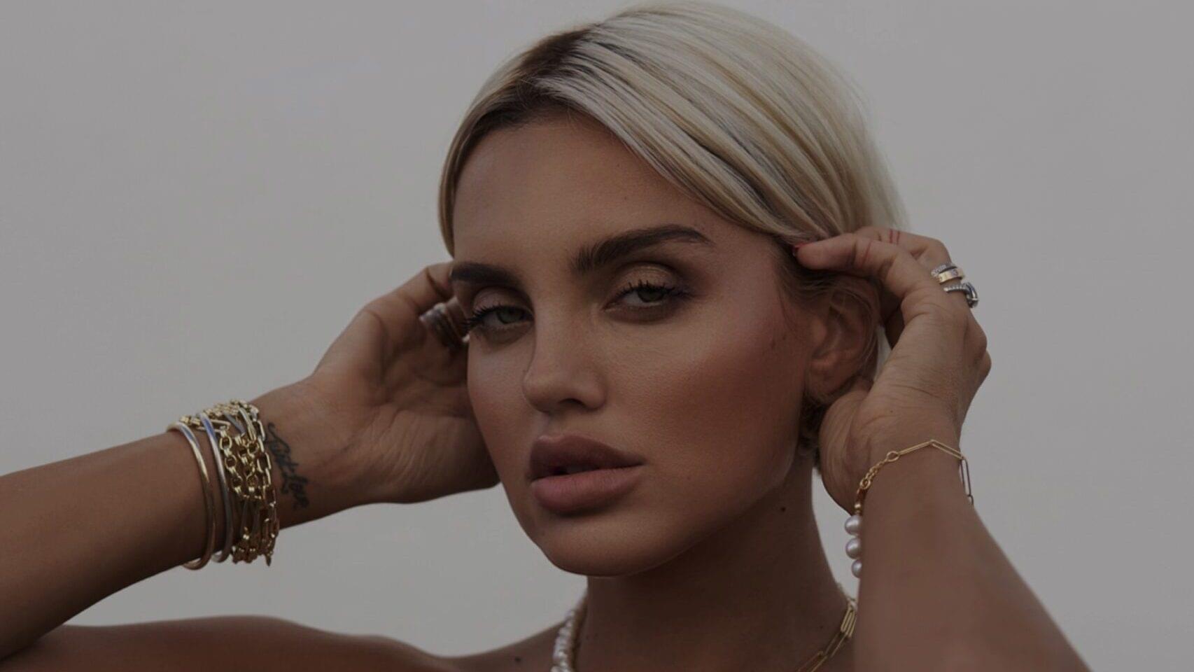 Eva Fleurose, Life On and Off the Catwalk