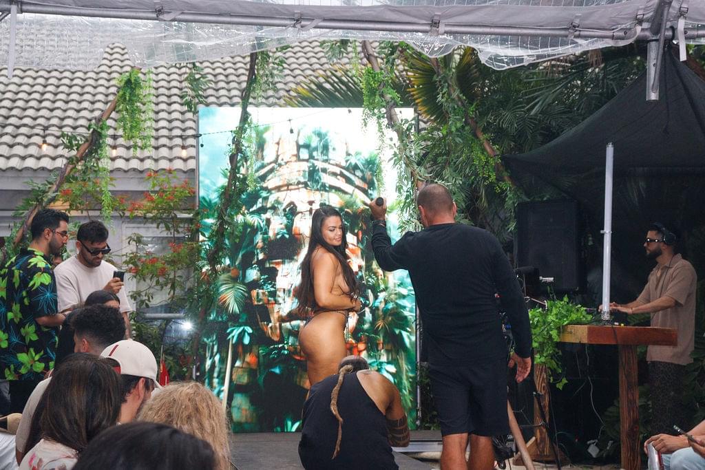 The Jungle Swim Show 2024: A Sensory Fashion Experience with Top Designers