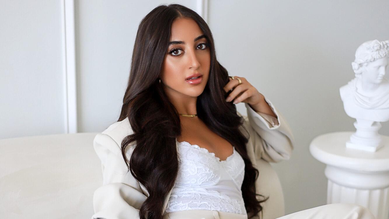 For The Girls: How Victoria Alario Empowers Women Through Confidence and Community